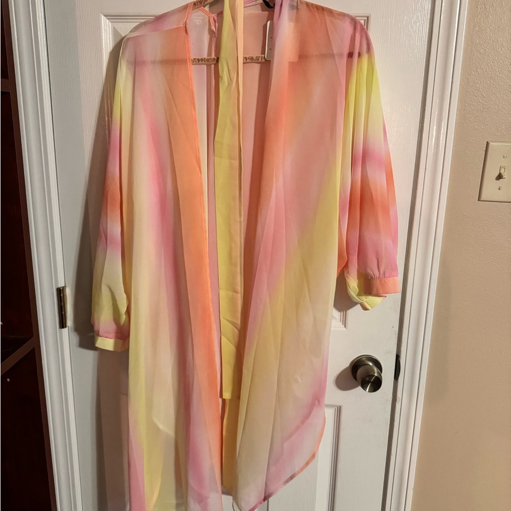 DAVI & DANI Pink and Yellow Cape with Flowing Silhouette